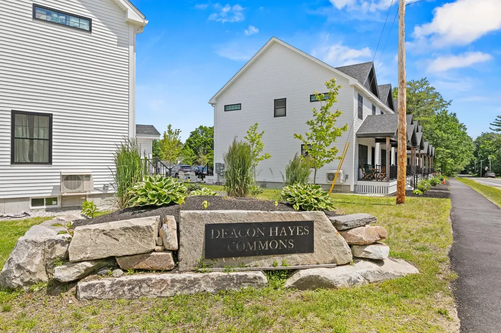 7 Parsonage Road North Yarmouth ME 04097