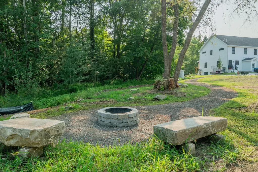 7 Parsonage Road North Yarmouth ME 04097
