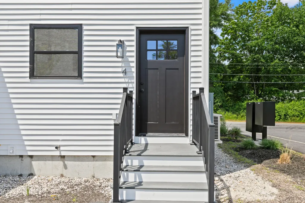 7 Parsonage Road North Yarmouth ME 04097