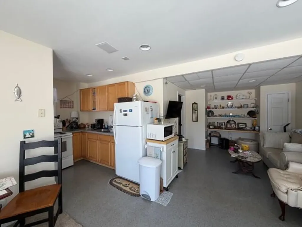 24 Jason Circle Boothbay ME 04537