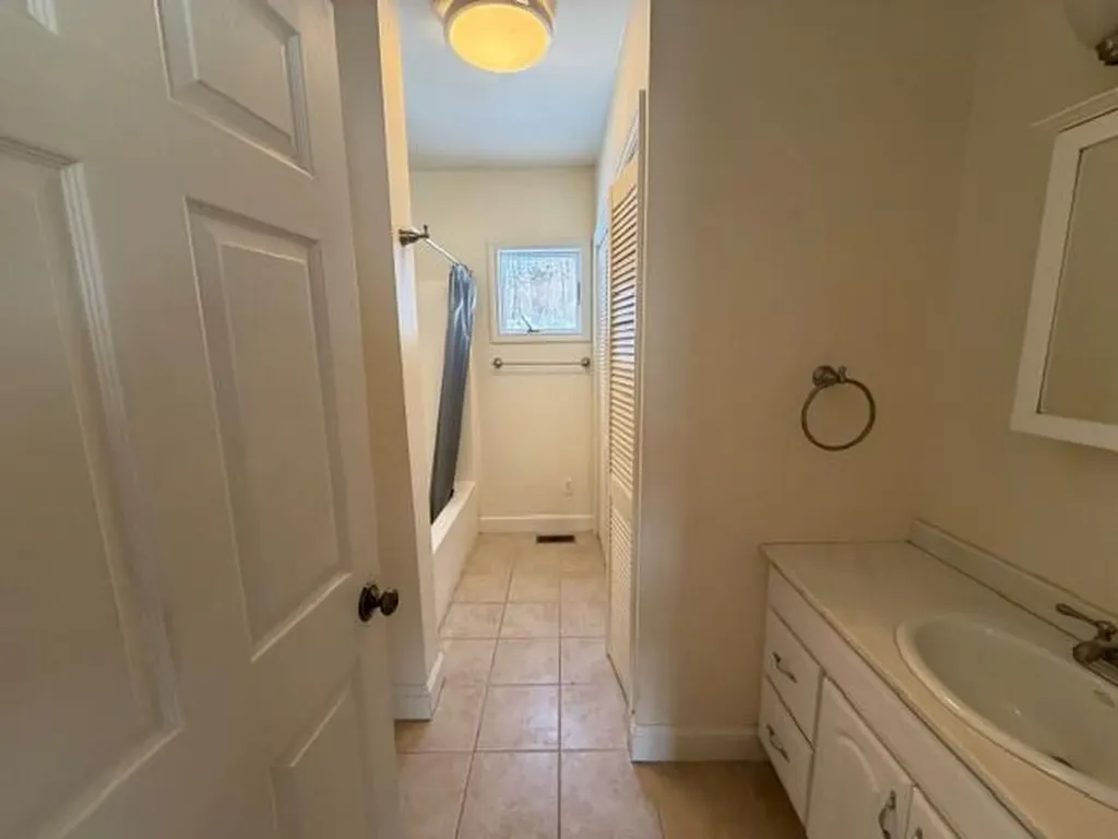24 Jason Circle Boothbay ME 04537