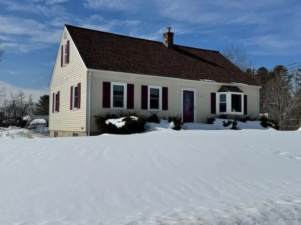 5 Dexter Street Sanford ME 04073