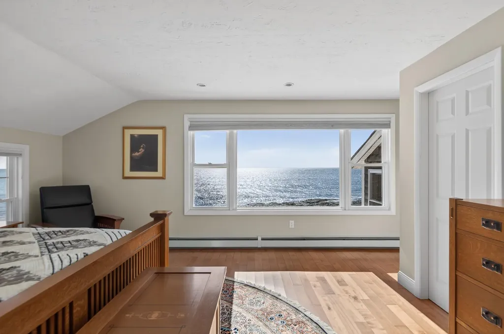 10 Sunny Bank Road Cape Elizabeth ME 04107