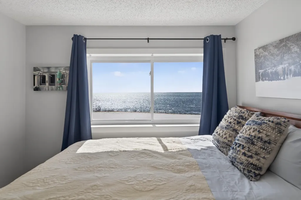 10 Sunny Bank Road Cape Elizabeth ME 04107