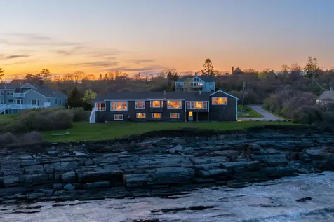 10 Sunny Bank Road Cape Elizabeth ME 04107