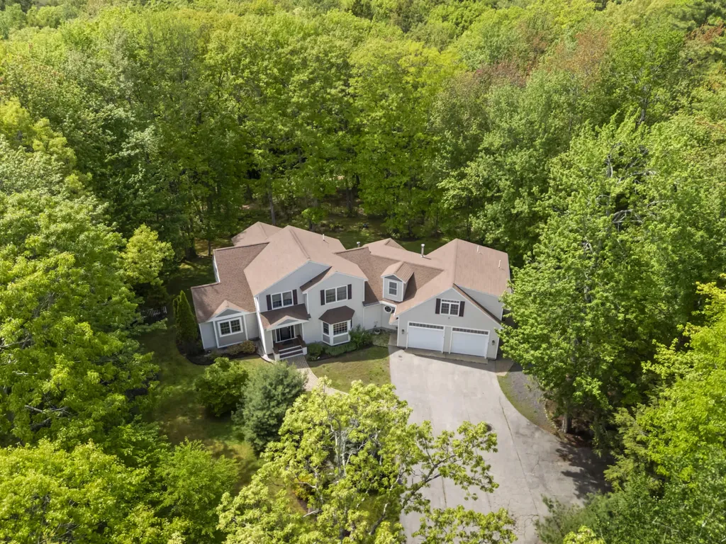22 Adams Lane Ogunquit ME 03907
