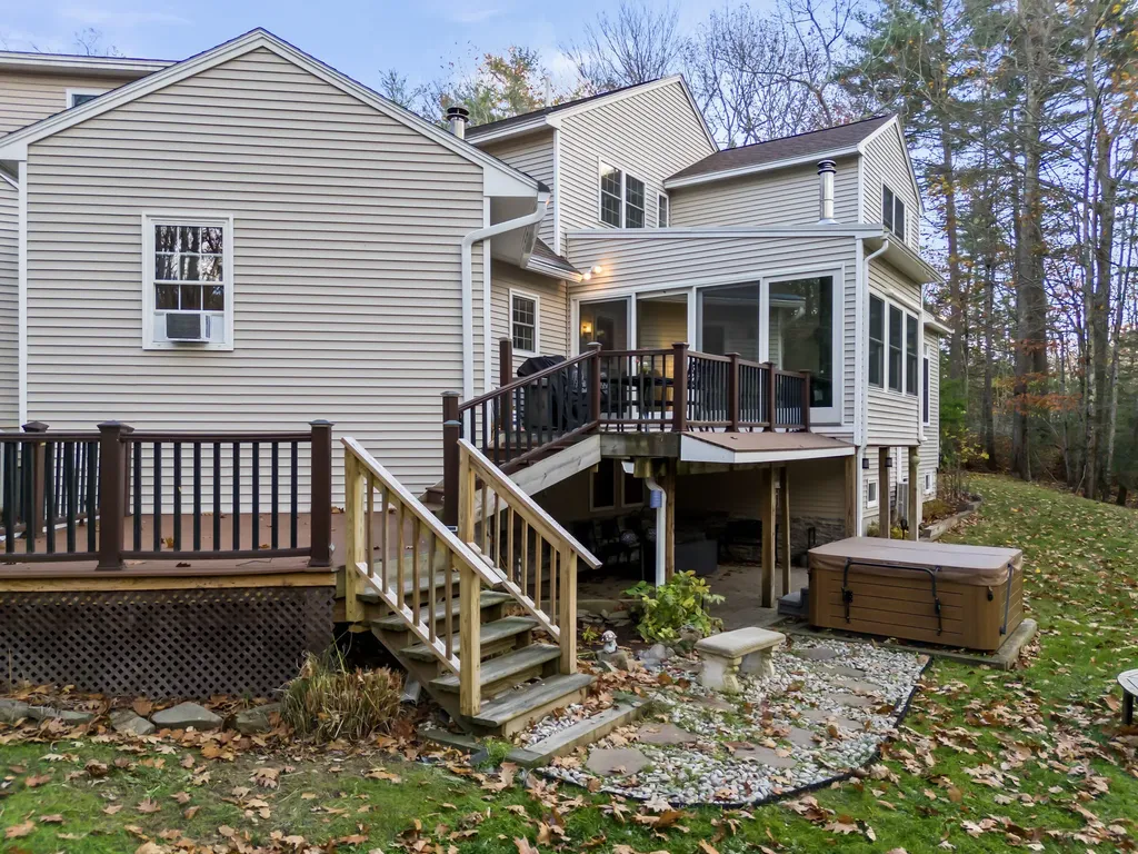 22 Adams Lane Ogunquit ME 03907