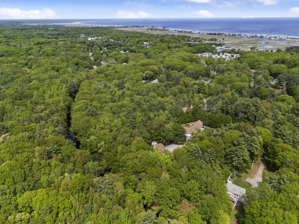 22 Adams Lane Ogunquit ME 03907