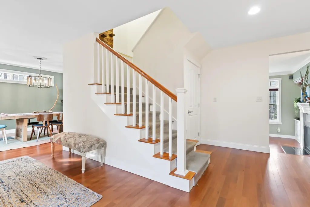 22 Adams Lane Ogunquit ME 03907