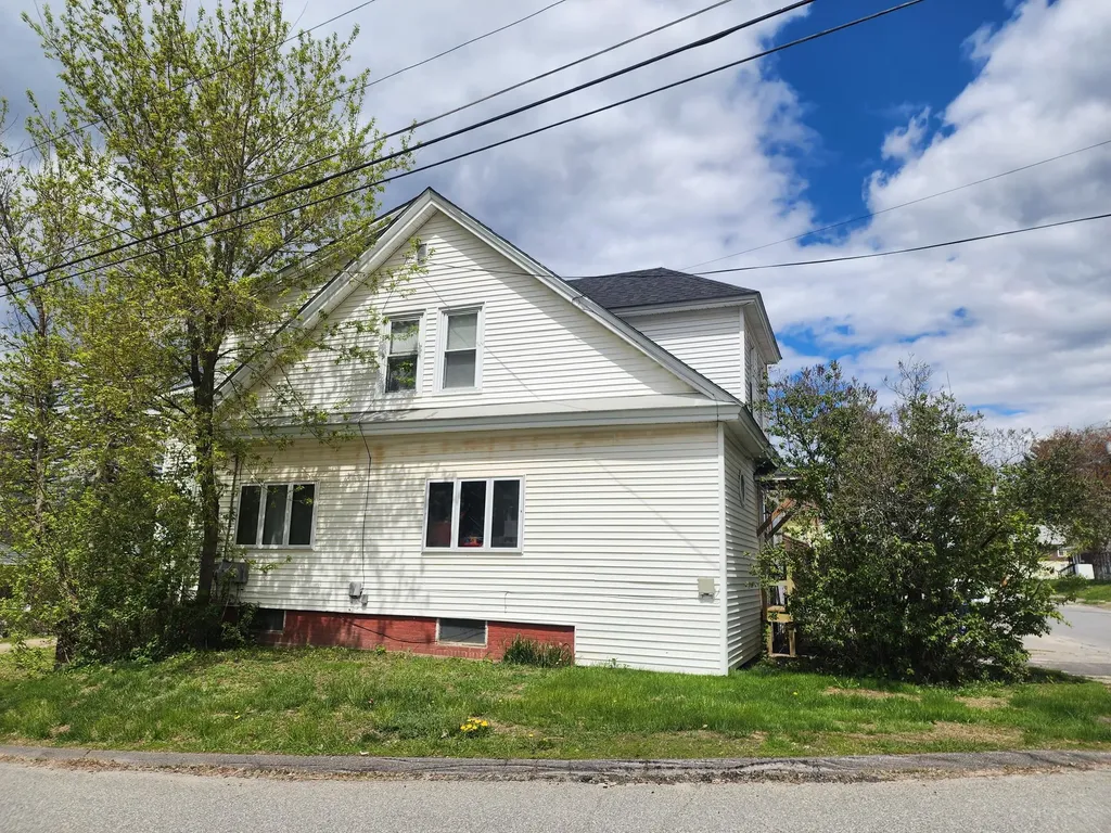 63 Summer Street Waterville ME 04901
