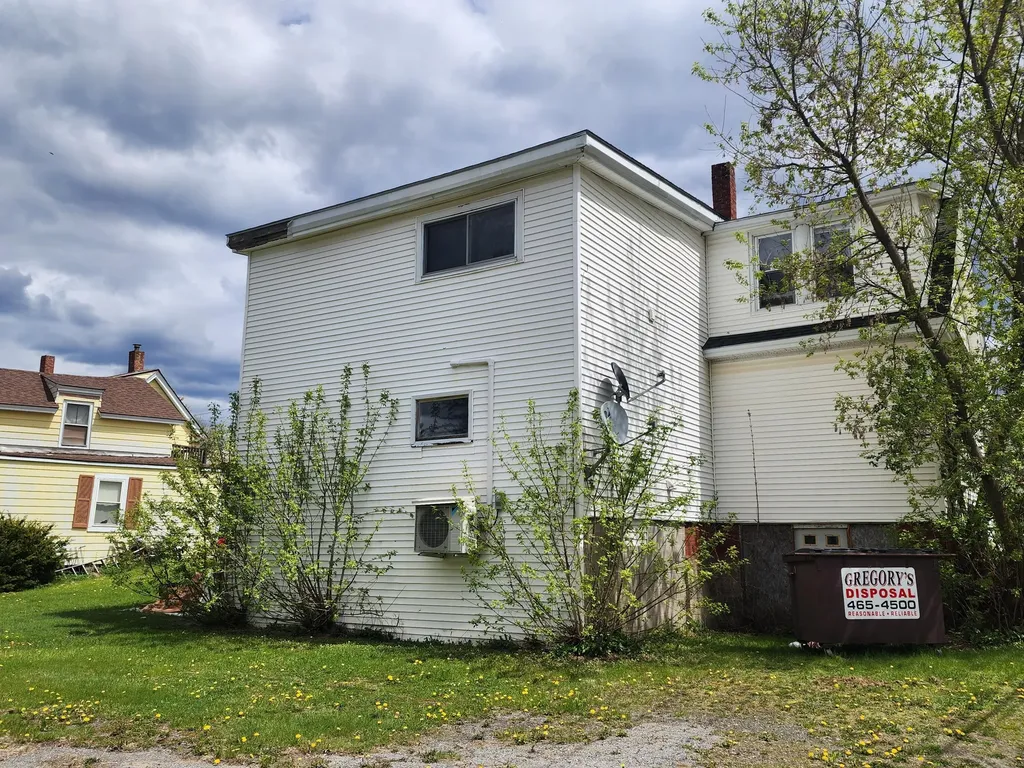 63 Summer Street Waterville ME 04901