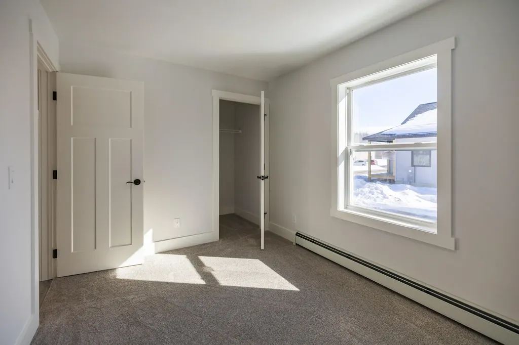 17 Streamside Drive Auburn ME 04210