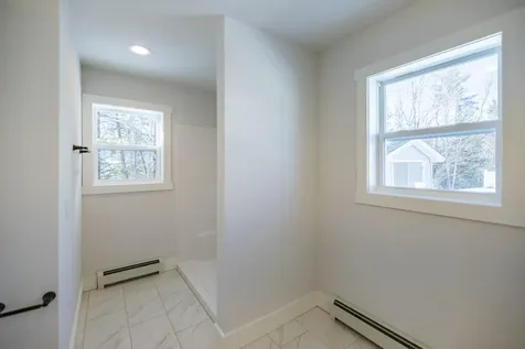 17 Streamside Drive Auburn ME 04210
