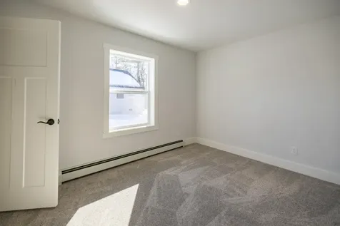17 Streamside Drive Auburn ME 04210