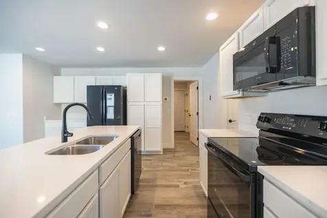 17 Streamside Drive Auburn ME 04210