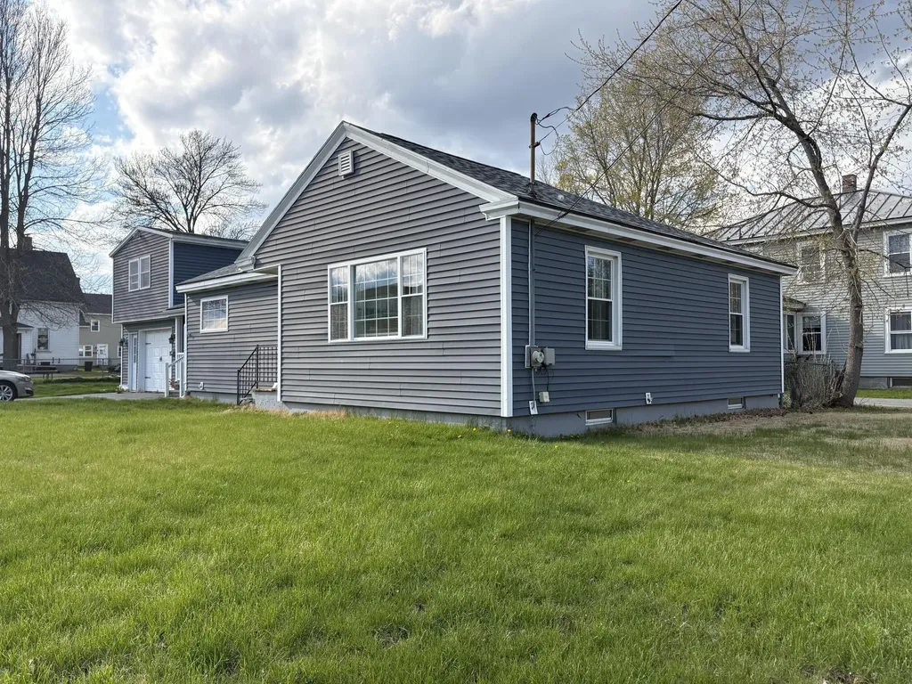 8 St John Street Winslow ME 04901