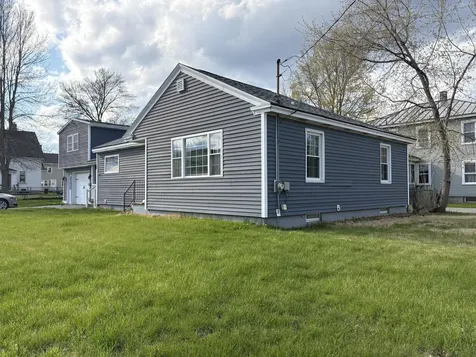 8 St John Street Winslow ME 04901