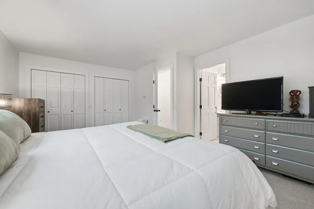 14 Briarcliff Knoll Auburn ME 04210