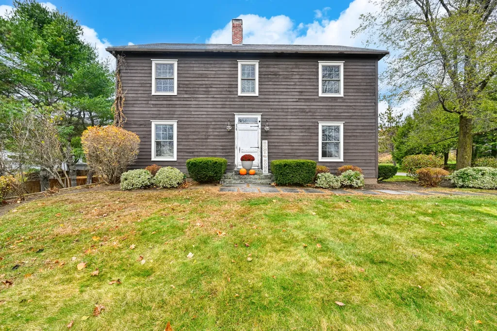 14 Briarcliff Knoll Auburn ME 04210