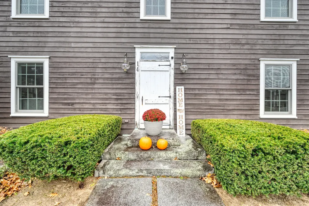 14 Briarcliff Knoll Auburn ME 04210