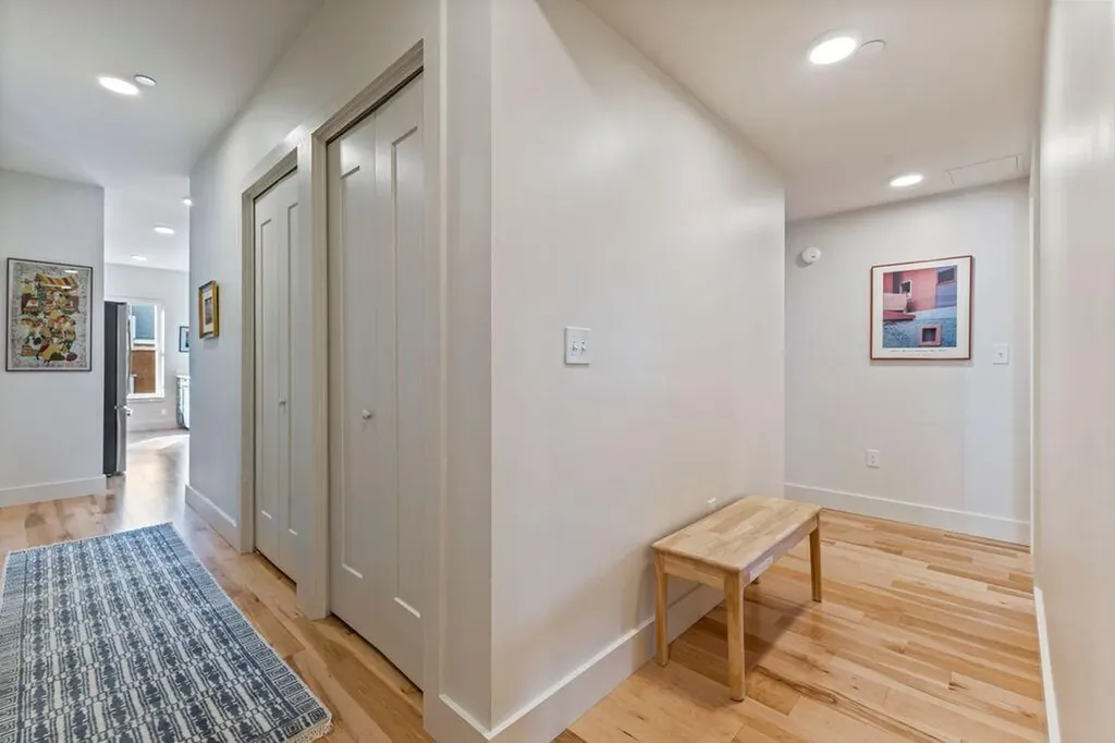 65 Mcauley Way Portland ME 04103