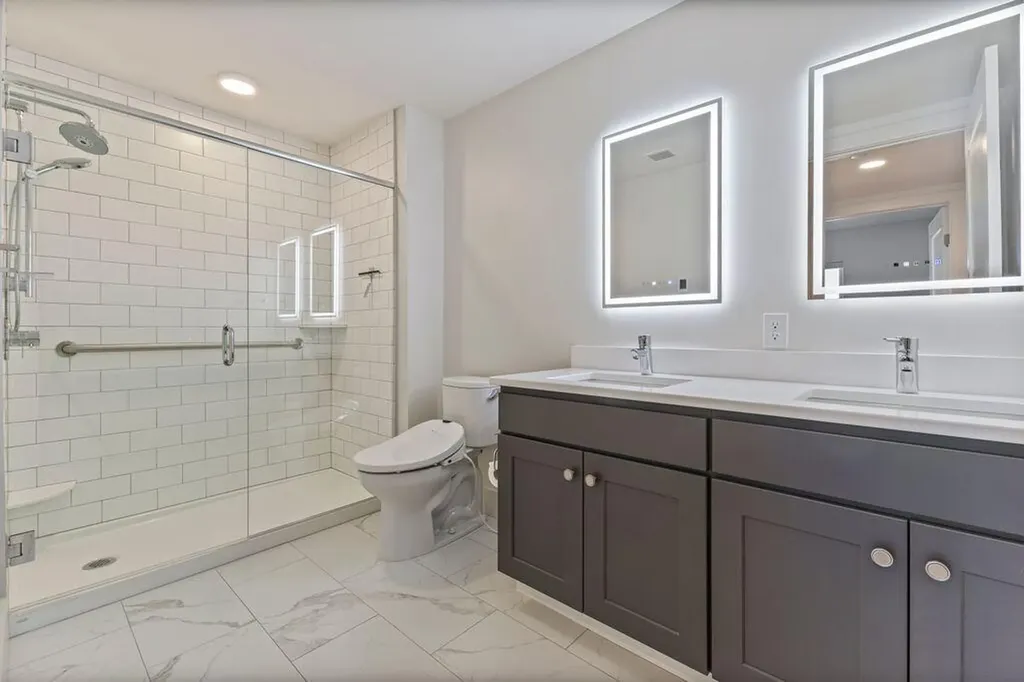 65 Mcauley Way Portland ME 04103