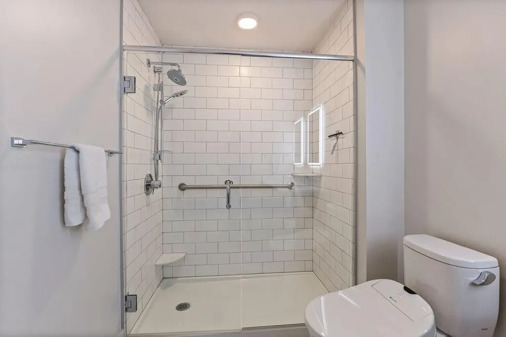 65 Mcauley Way Portland ME 04103