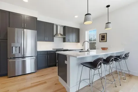 65 Mcauley Way Portland ME 04103
