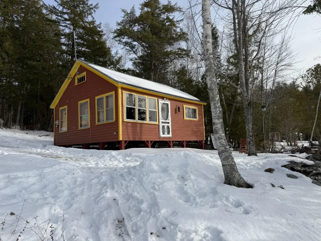 76 Hoover Lane Lincoln ME 04457