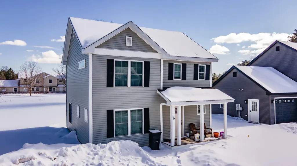 15 Intrepid Street Brunswick ME 04011