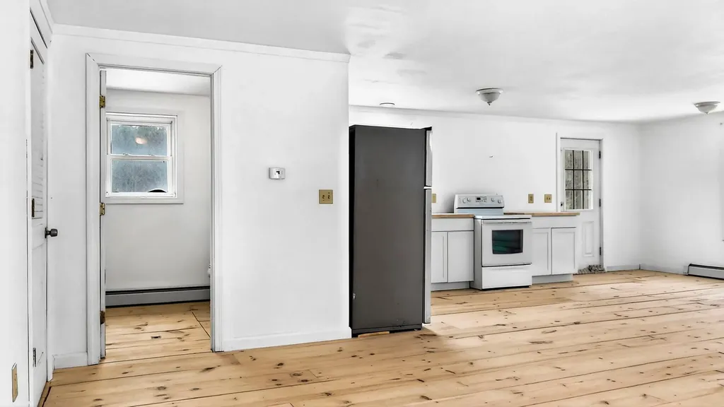 69 Old Orchard Road Buxton ME 04093