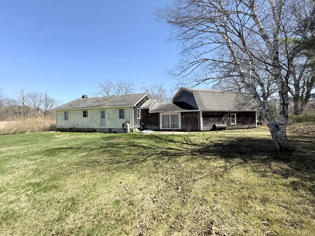 8 Powell Lane Friendship ME 04547
