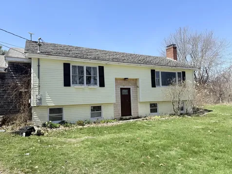 8 Powell Lane Friendship ME 04547