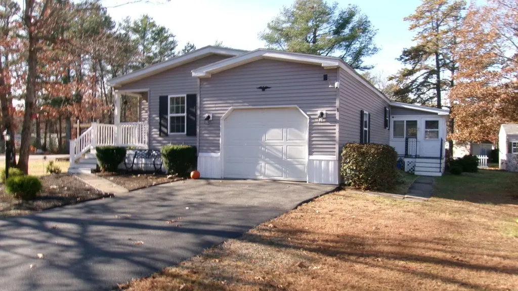 8 Pinecone Drive Alfred ME 04002