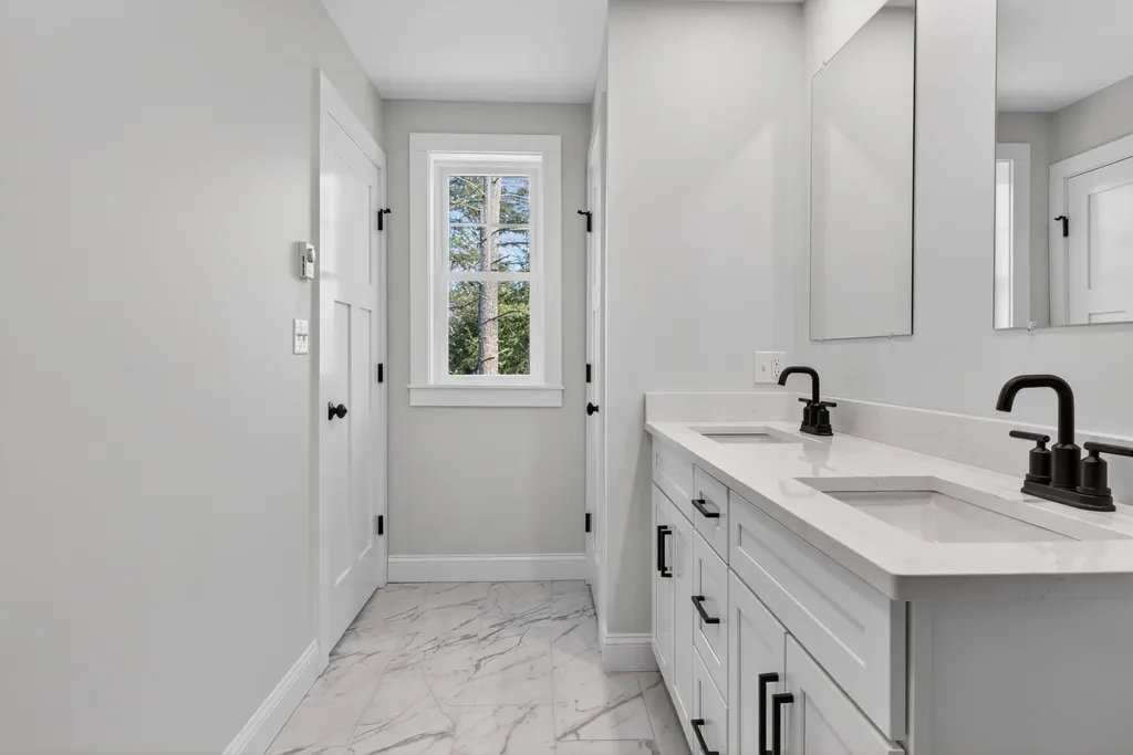 3 Cider Mill Lane Kennebunk ME 04043