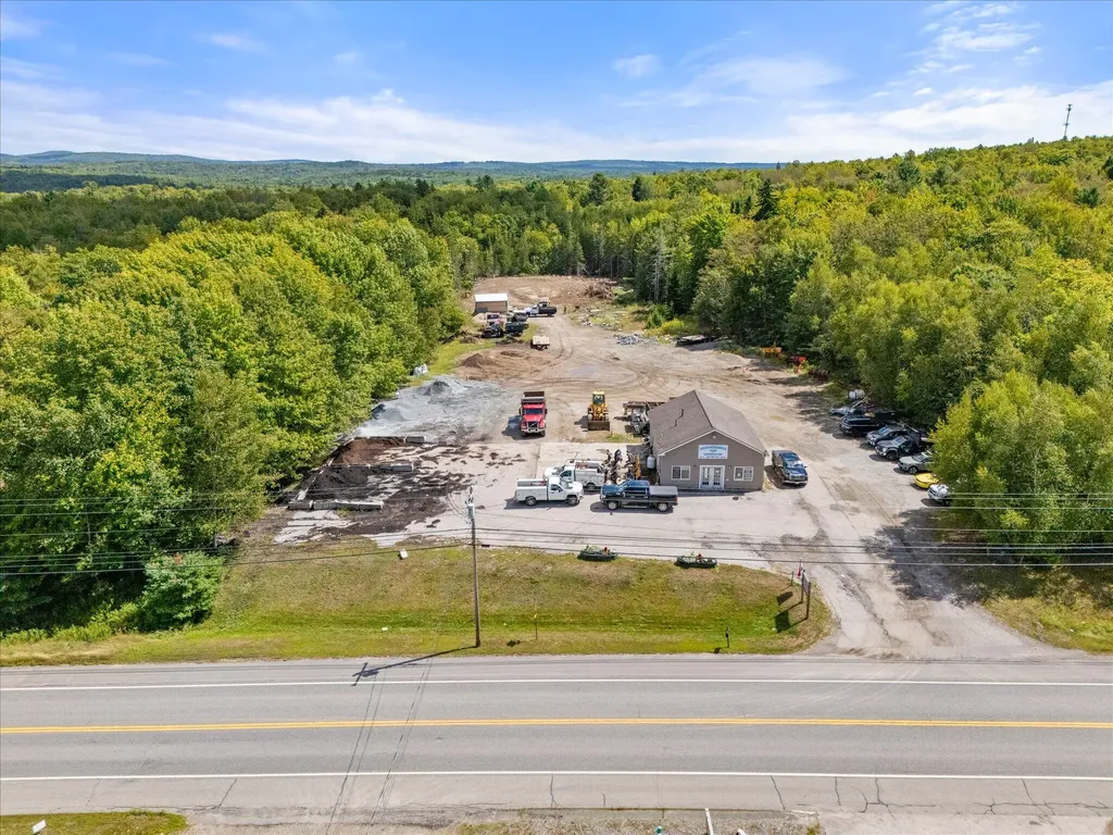 136 Us-1 Verona Island ME 04416