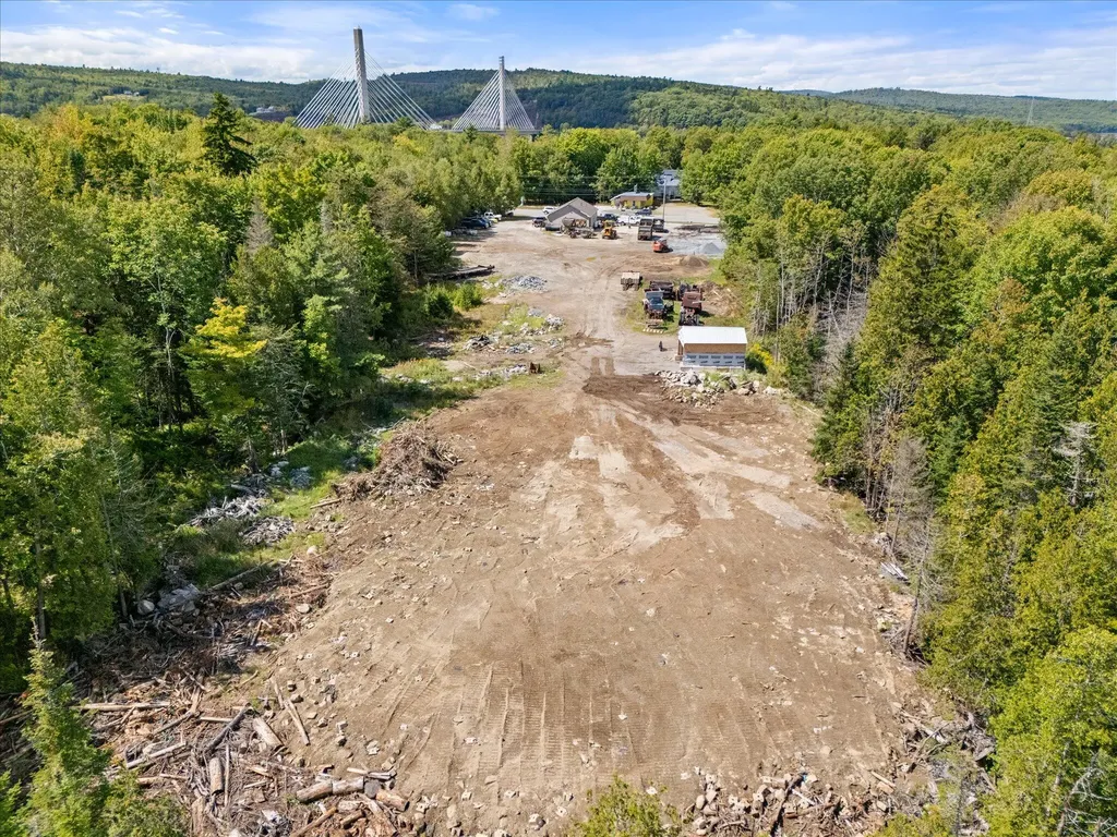 136 Us-1 Verona Island ME 04416