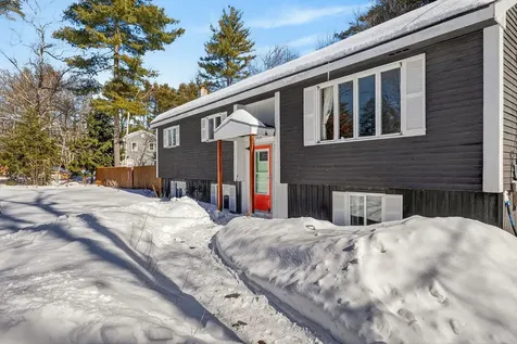 28 Hanna Drive Waterboro ME 04030