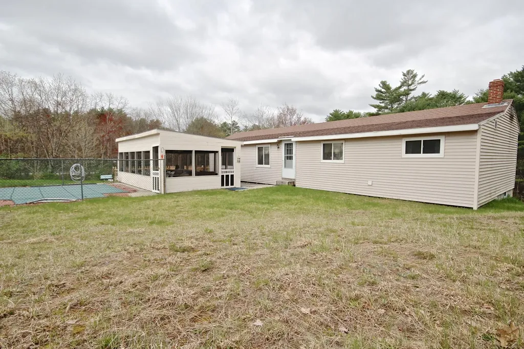 21 Hillside Avenue Casco ME 04015
