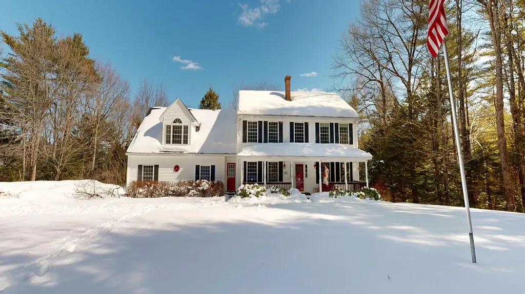 26 Hemlock Lane New Gloucester ME 04260