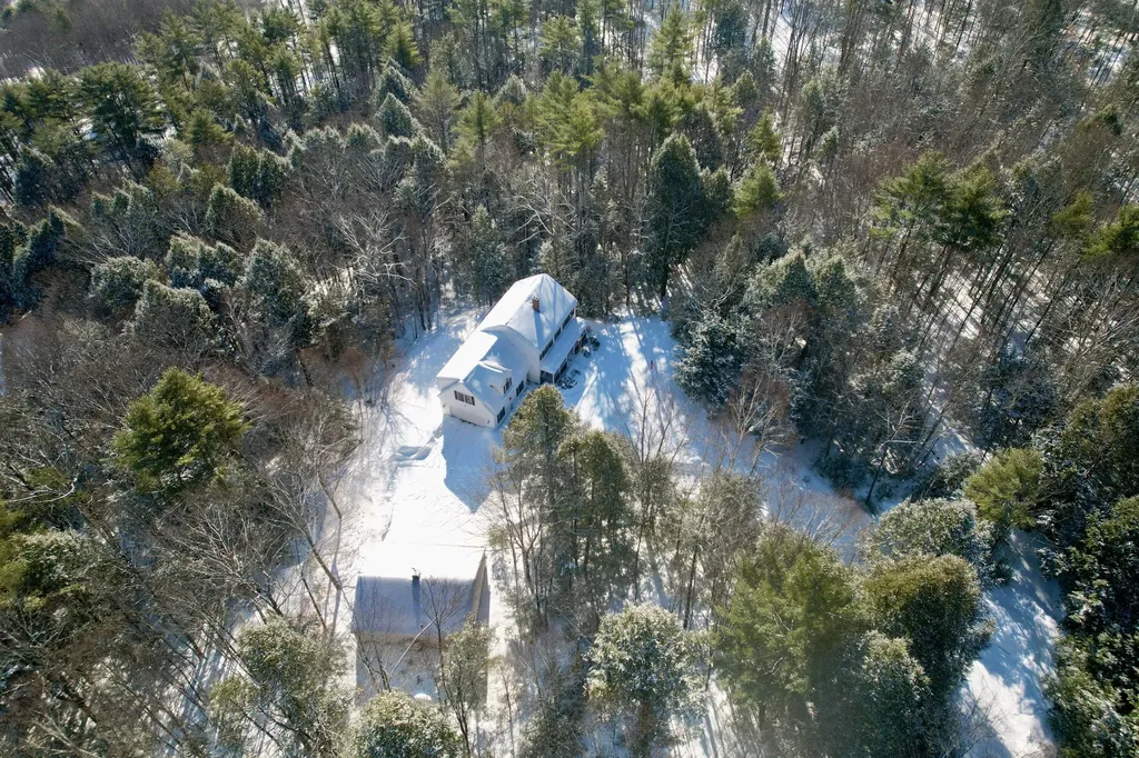 26 Hemlock Lane New Gloucester ME 04260