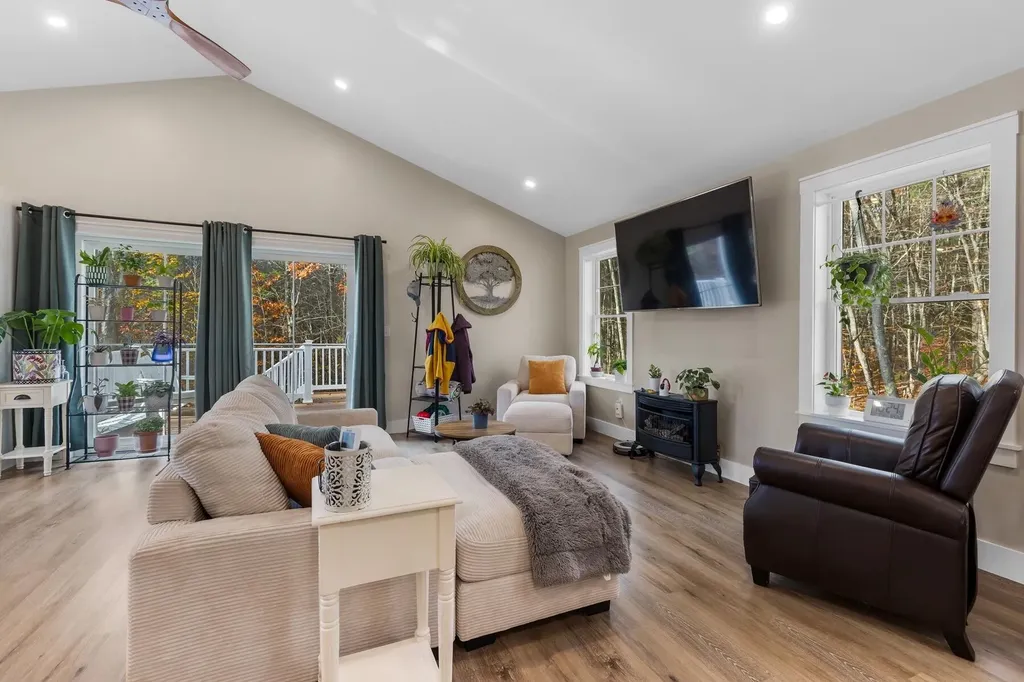 65 Wildbrook Lane Eliot ME 03903