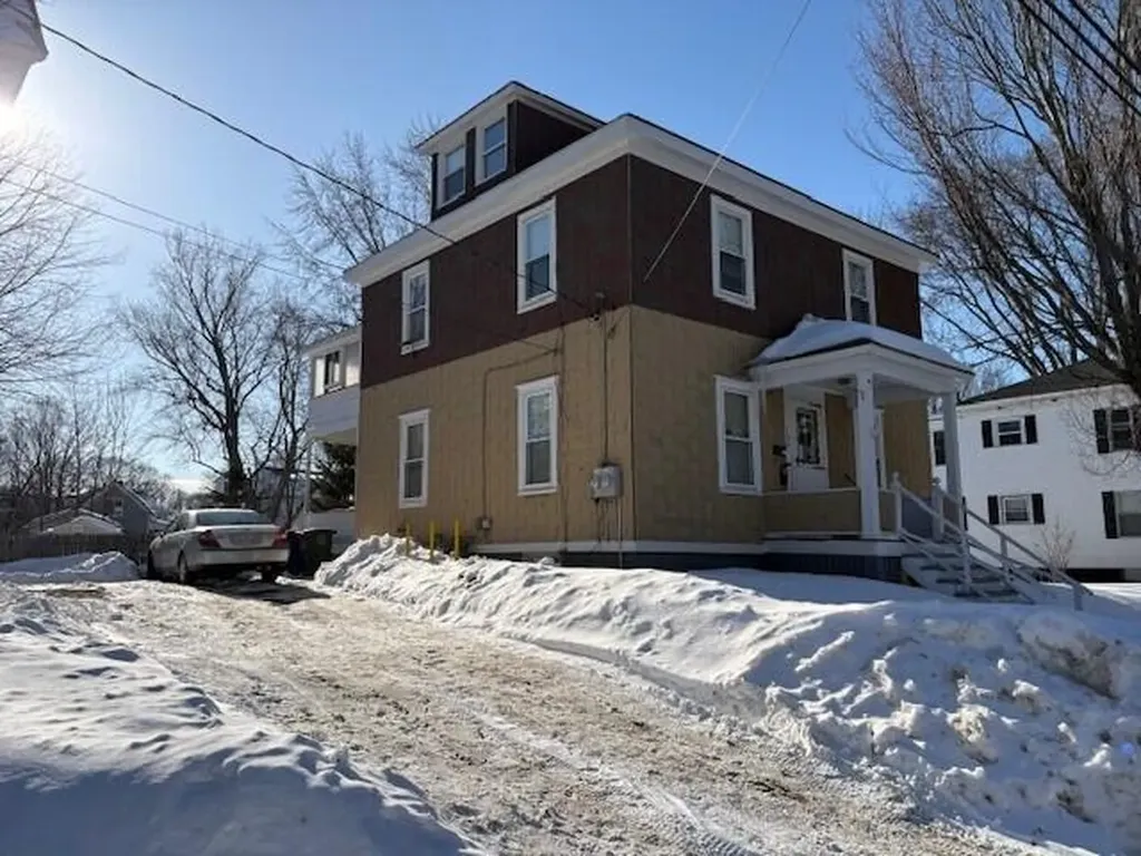132 North Street Westbrook ME 04092