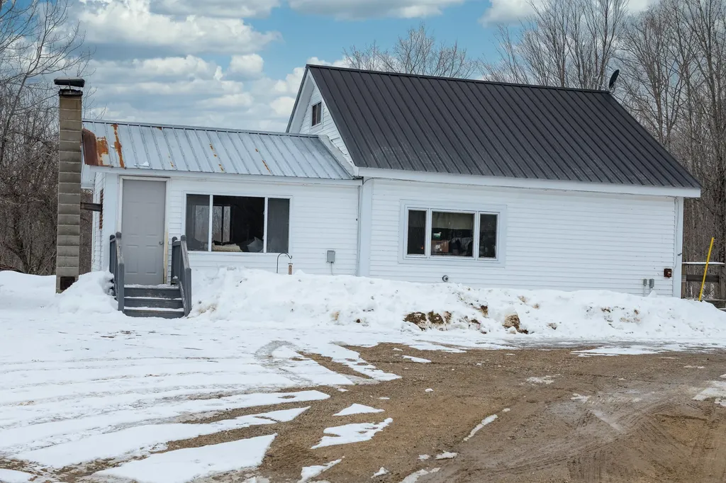 240 Darrington Road Hartford ME 04220