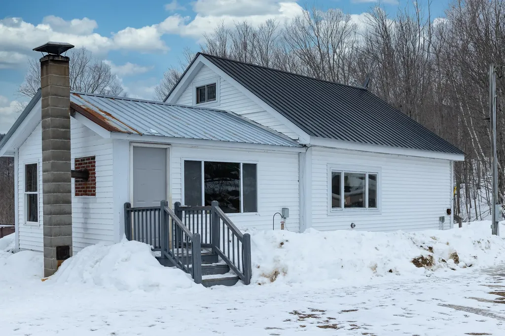 240 Darrington Road Hartford ME 04220