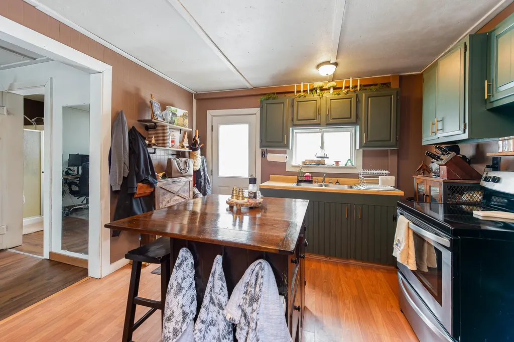 240 Darrington Road Hartford ME 04220