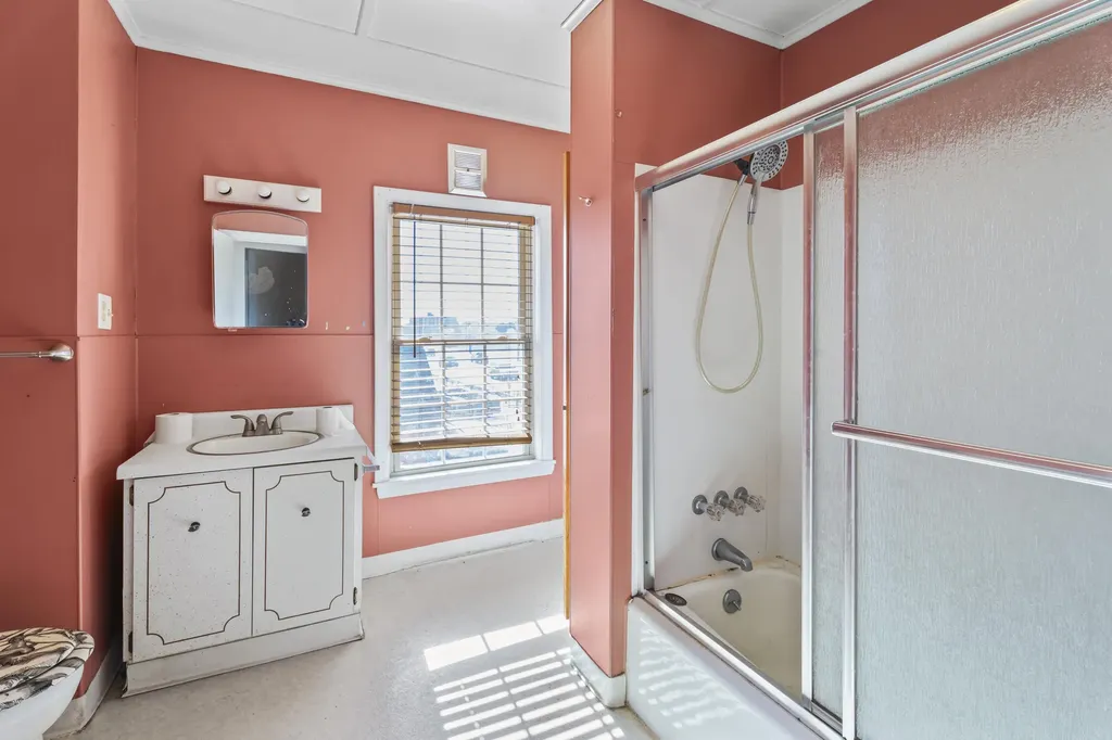 225 Main Street Waterville ME 04901