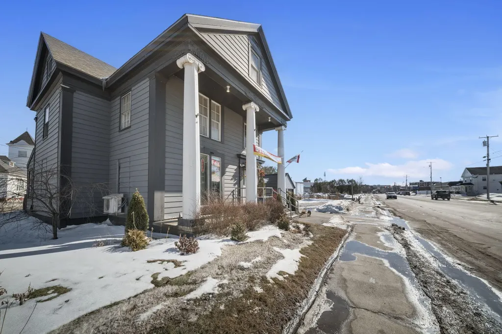 225 Main Street Waterville ME 04901
