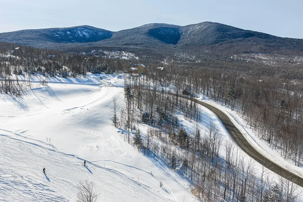 R-51 Dutchman Woods Carrabassett Valley ME 04947