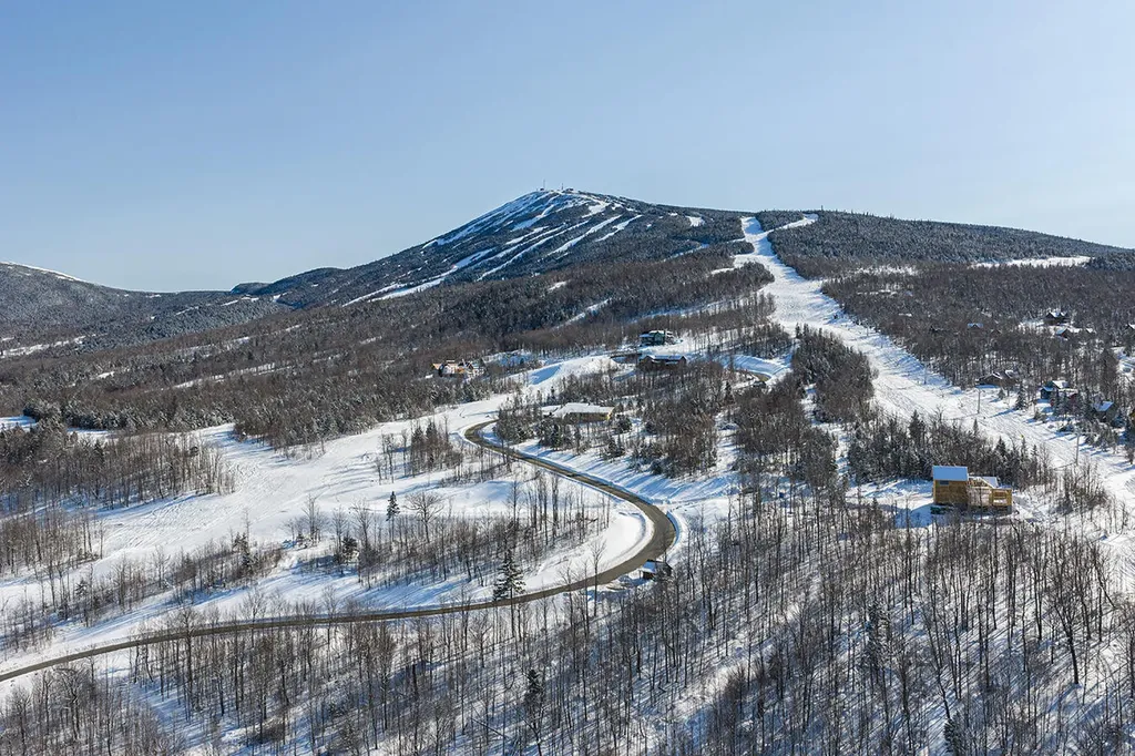 R-52 Dutchman Woods Carrabassett Valley ME 04947